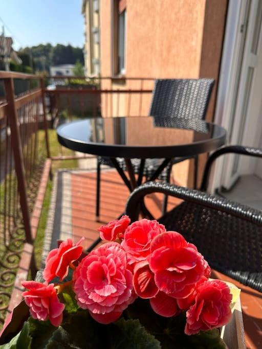 Appartamento Dolce Vita - Free Parking Como Exterior foto